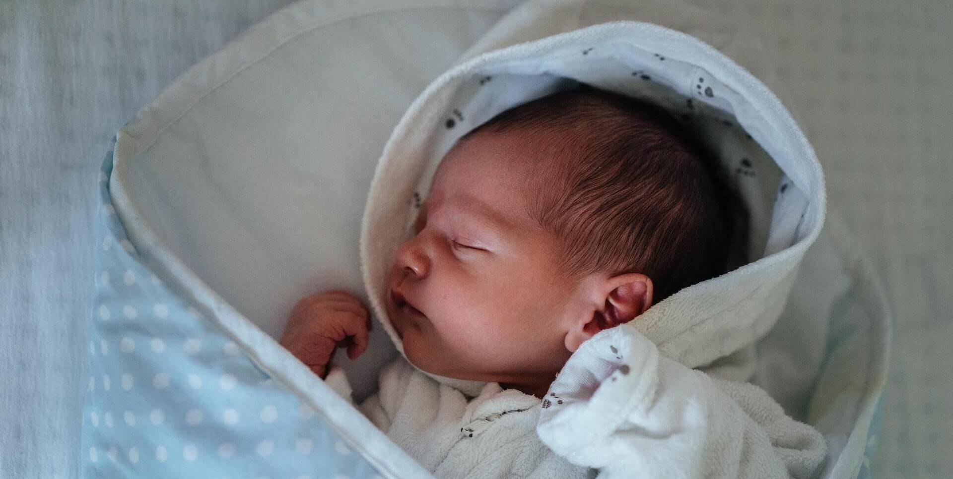 Making An Informed Choice CoSleeping vs. Crib bonoch